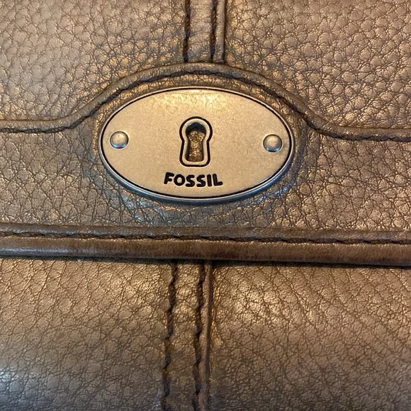Fossil Gold Leather Wallet - Picture 2 of 10